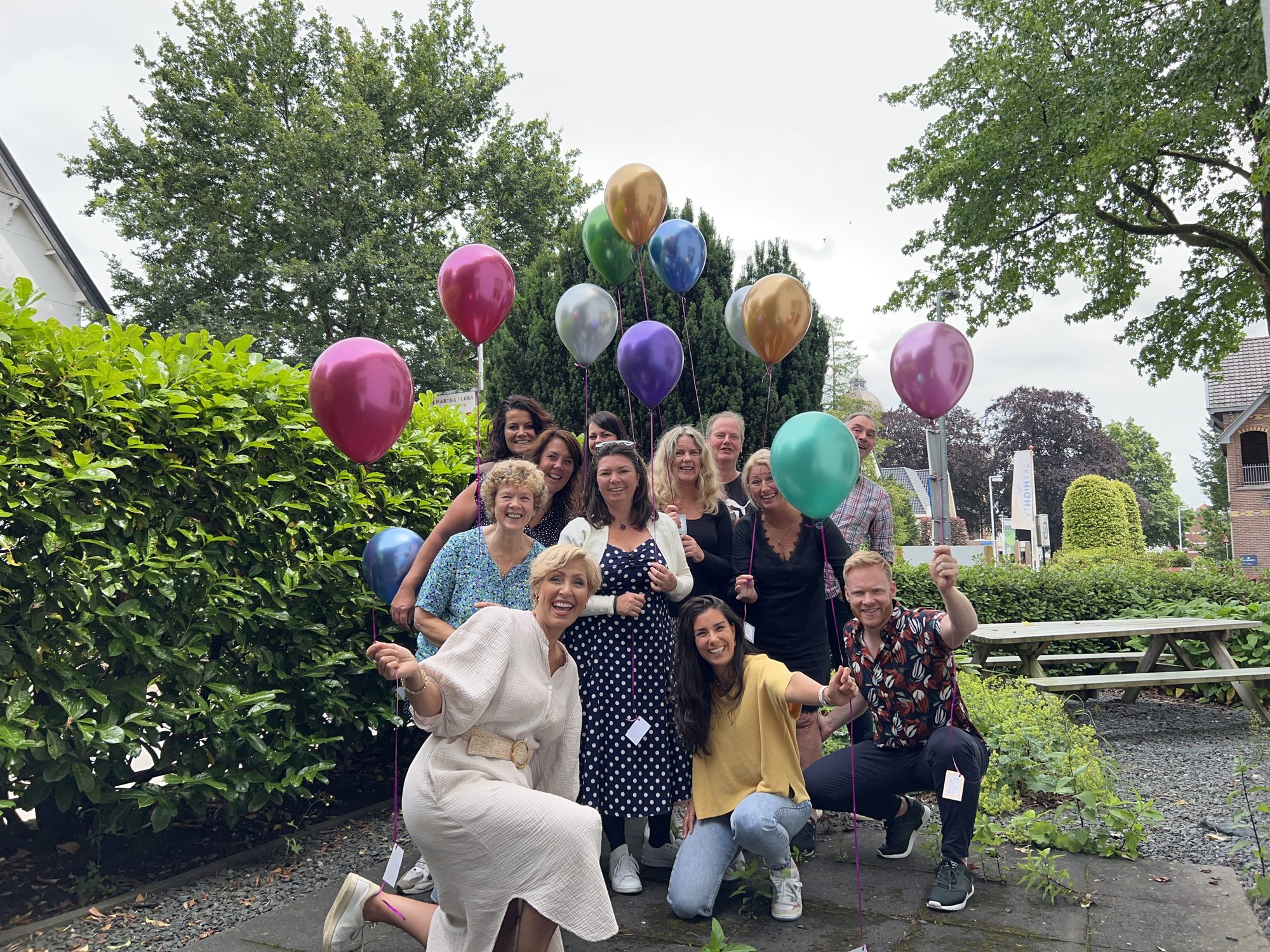 Eric Sweder with friends in a Dutch street